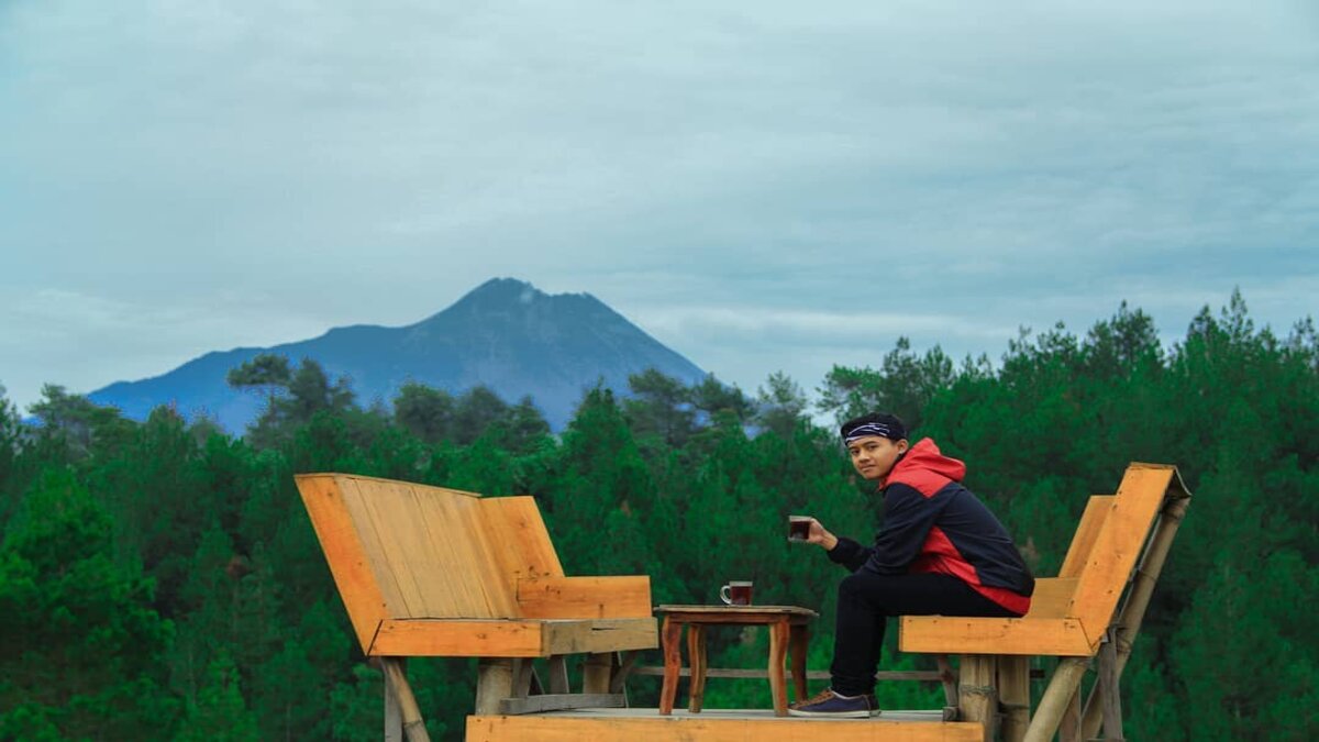 Top Selfie Pinusan Kragilan: Salah Satu Spot Foto yang Sampai Sekarang Masih Hits di Magelang