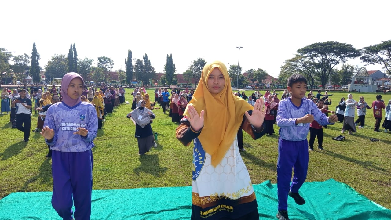 FGM Purworejo Gelar Jalan Sehat dan Senam Massal, Dorong Guru Muhammadiyah Jadi Teladan Hidup Sehat