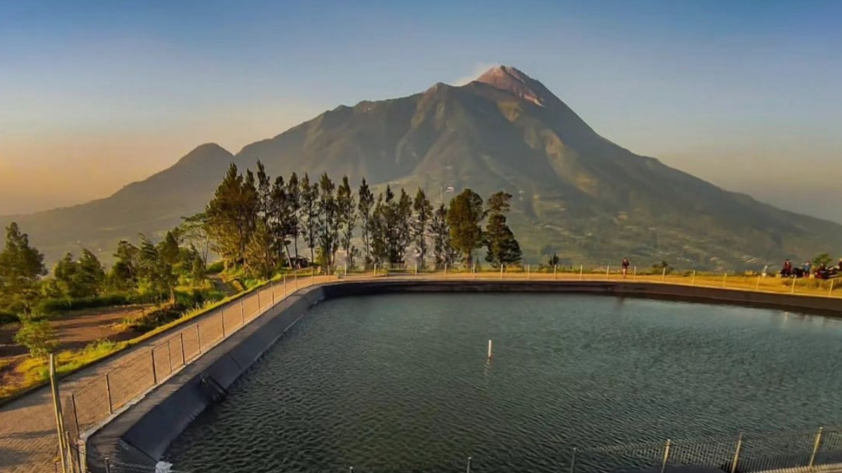 6 Embung Tercantik di Jawa Tengah dengan View Pegunungan!