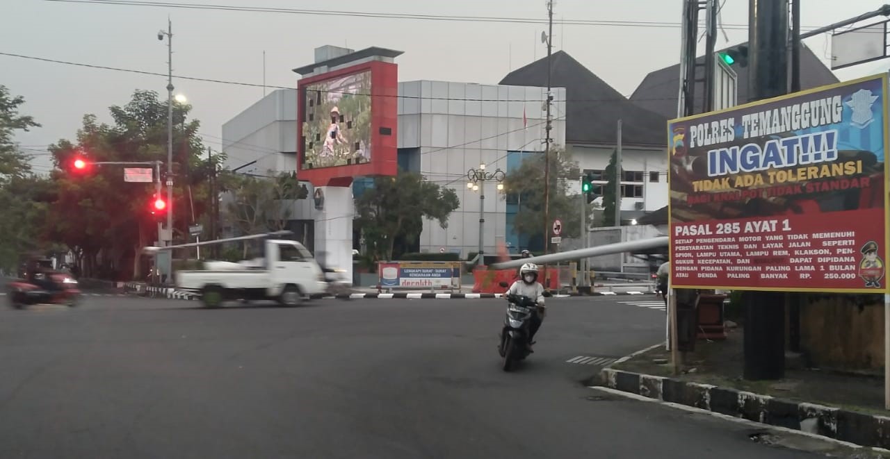 Sebar Poster, Polres Temanggung Gencar Kampanyekan Larangan Knalpot Brong