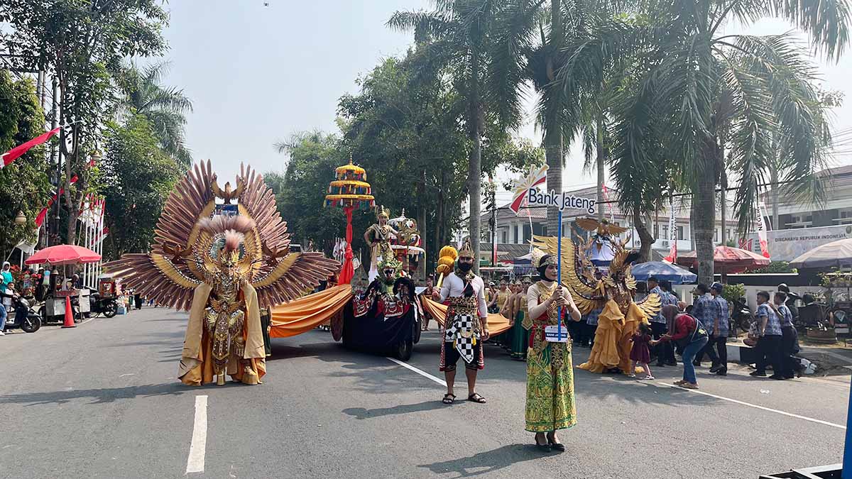 Karnaval Budaya Magelang, Grengseng Ajak Ribuan Warga Doakan Korban Gempa NTT