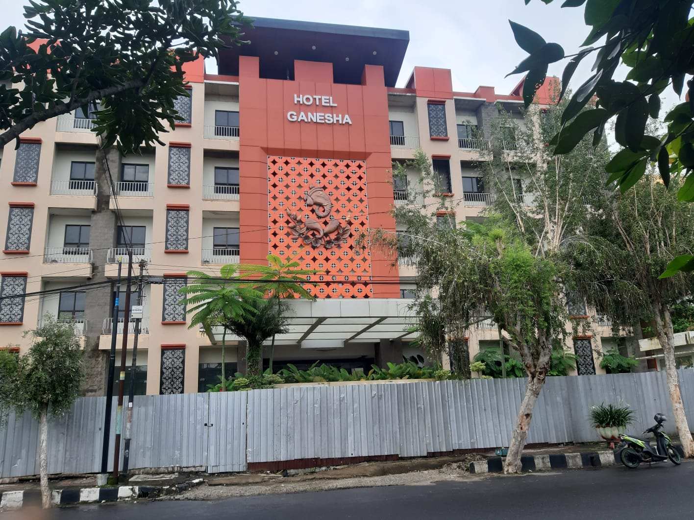 LSM SMS Purworejo Tuntut Penulisan Nama Convention Hall dan Hotel Perlu Diselaraskan