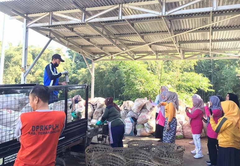 Gerakan Mengolah Sampah di Temanggung, Gandeng Dharma Wanita