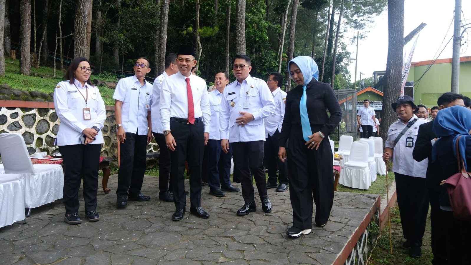 Pemkot Mojokerto Lantik Pejabat di Gunung Tidar