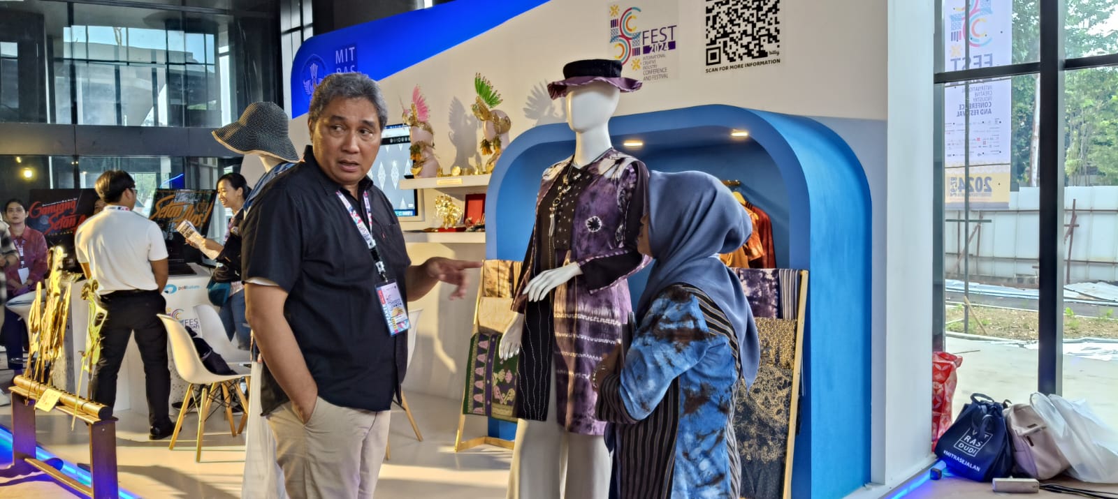  Keren! d’JeLiPat SMKN 3 Magelang Ikuti Pameran International Creative Industry Conference and Festival 2024