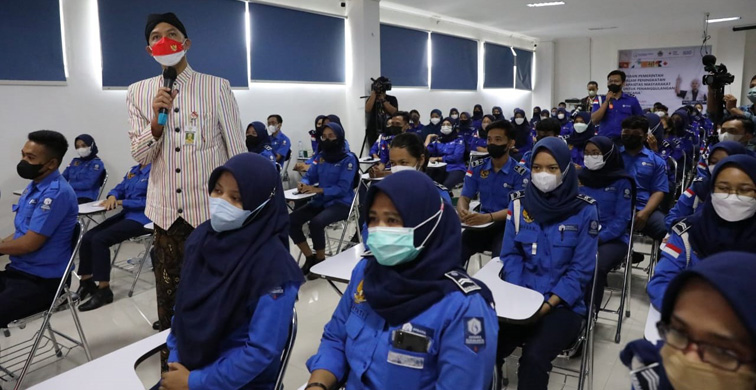 Jadi Pionir Ahli Bencana, Ganjar Ajak Mahasiswa Akbara Goes To School 