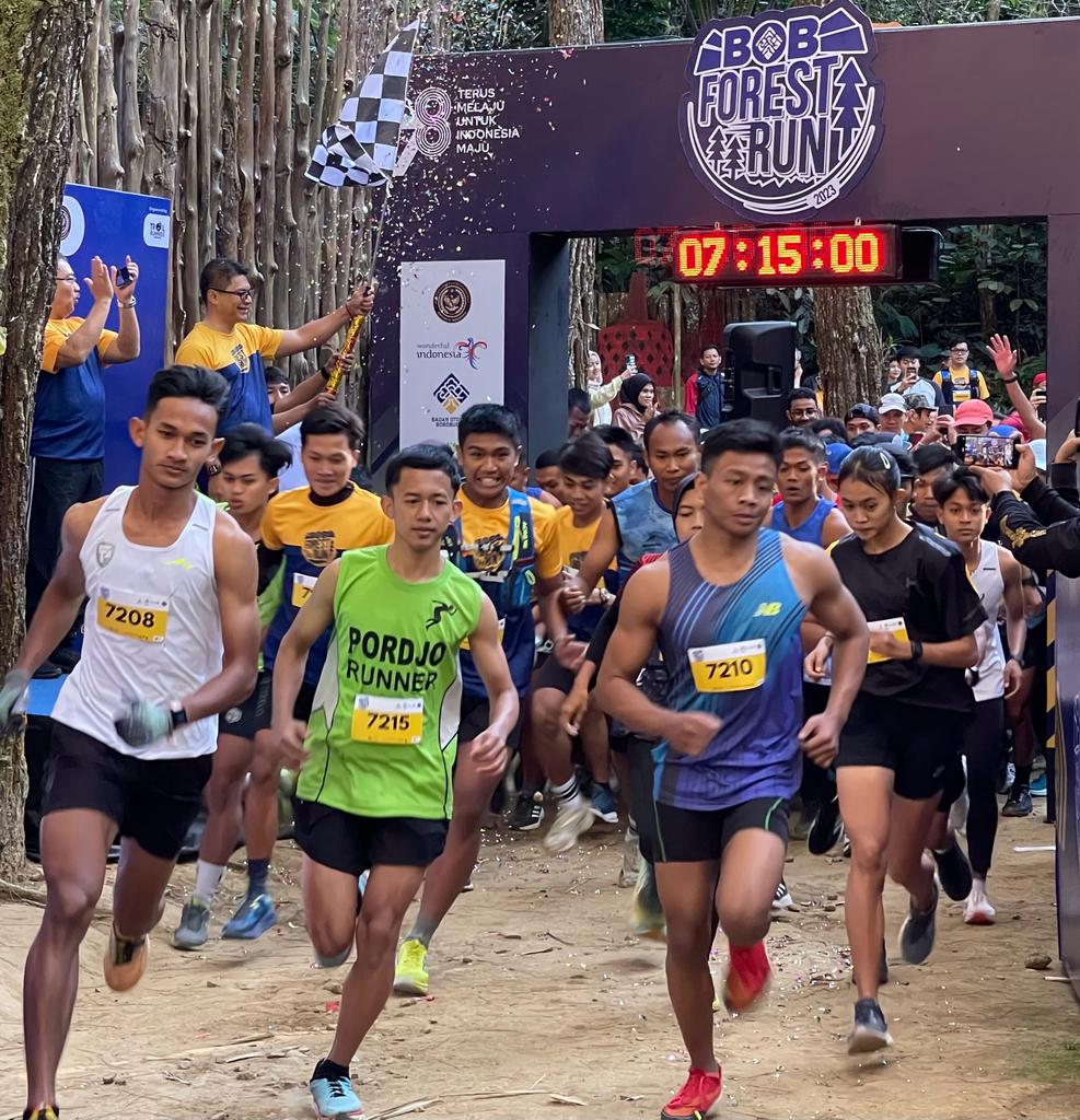 BOB Forest Run 2023, Ratusan Peserta Adu Lari Jelajahi Track Menantang Bukit Menoreh