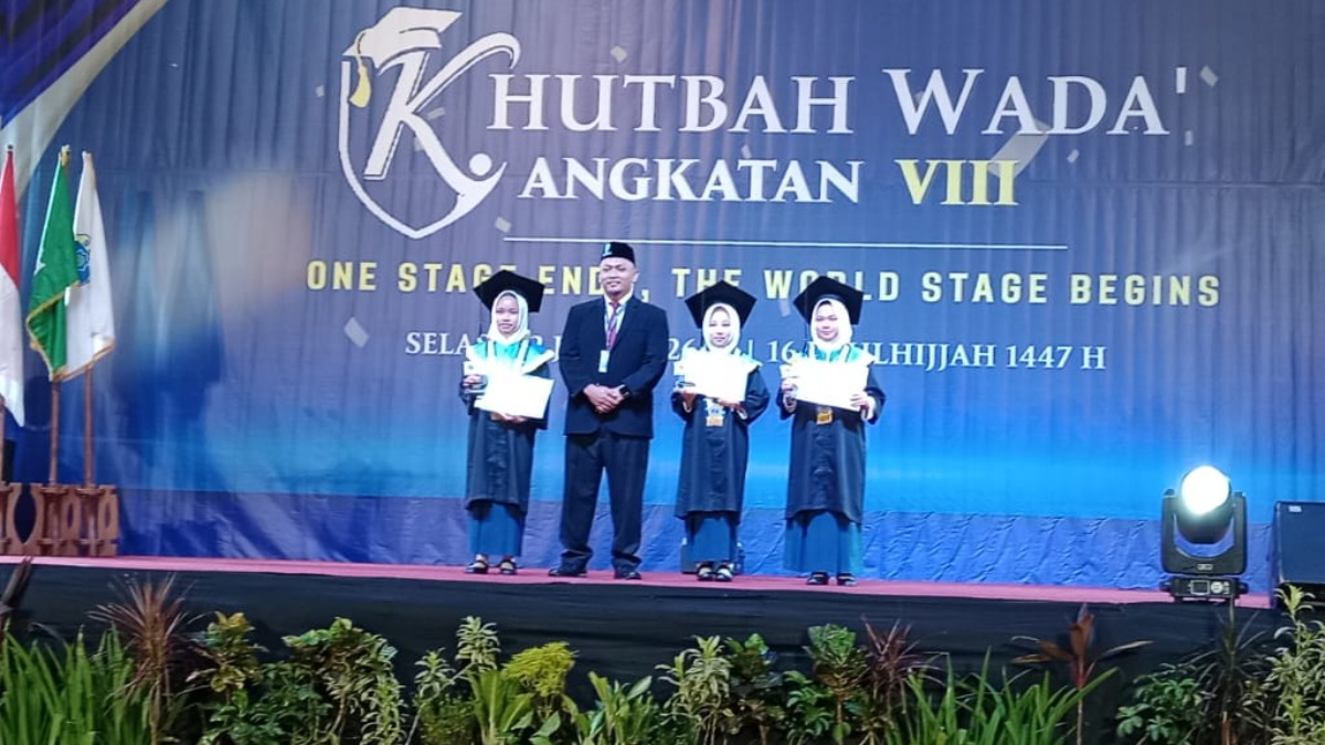 Luluskan 188 Siswa, SMP Mutual Kota Magelang Perkuat Program Kelas Internasional