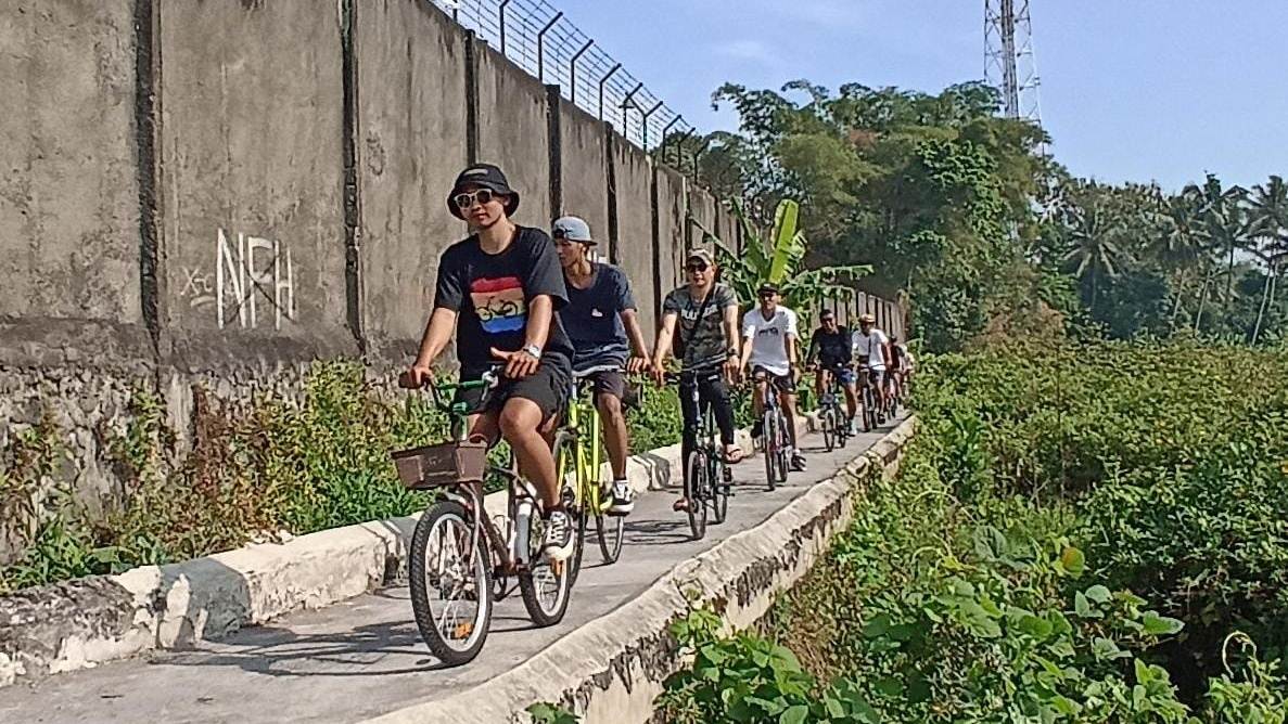 Puluhan Pesepeda Sisir Perkampungan Kota Magelang, Lewat Aksi Dolan Ro Jajan