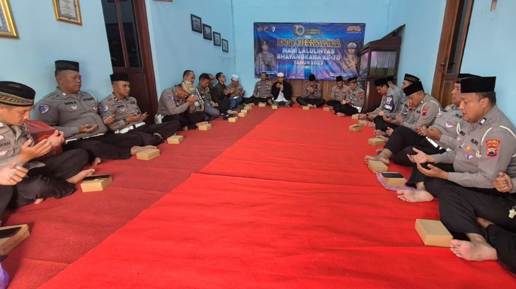 Satlantas Polres Purworejo Sambut Hari Lalu Lintas Bhayangkara ke-70 dengan Doa Bersama