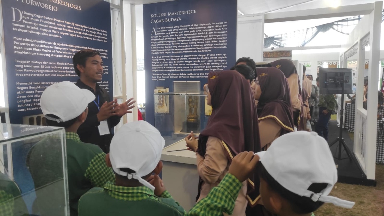 Museum Tosan Aji Purworejo Curi Perhatian di Pameran Nasional Surabaya