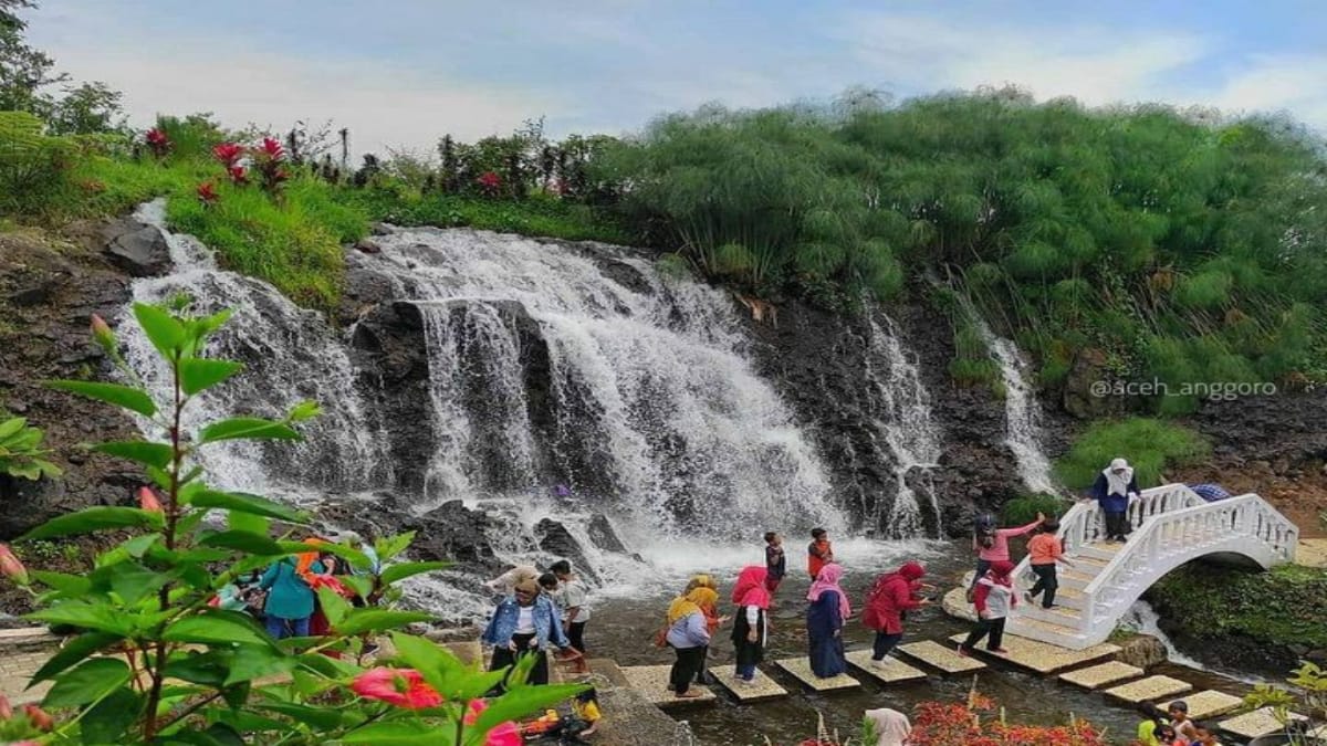 Eksplorasi Keindahan Alam: Curug Grojogan Ratu di Baturaden, Punya Fasilitas Lengkap!