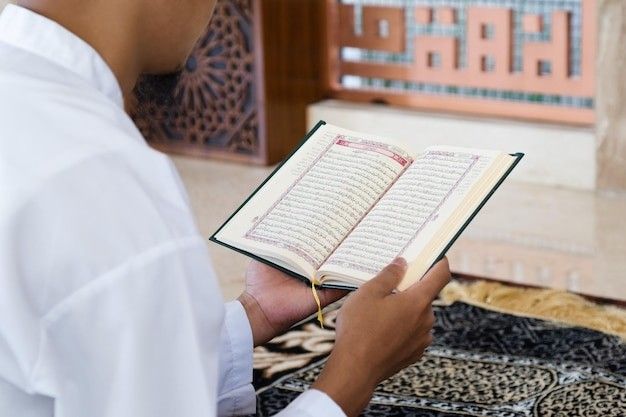 Keutamaan Berkumpul dan Mempelajari Al Qur’an di Masjid
