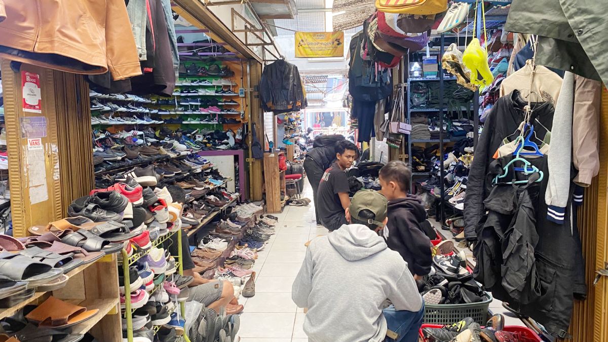 In This Economy, Sepatu Bekas di Kota Magelang Jadi Alternatif Kebutuhan Masyarakat
