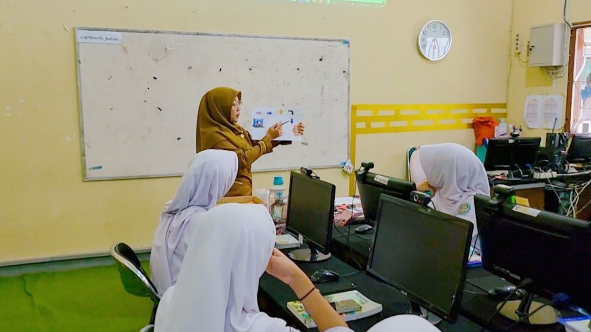 Guru SMPN 8 Magelang Kembangkan Pintar AI untuk Pembelajaran Humanis di Era Digital