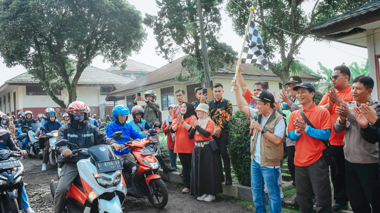 Buruh di Wonosobo Rayakan May Day dengan Touring Bersama