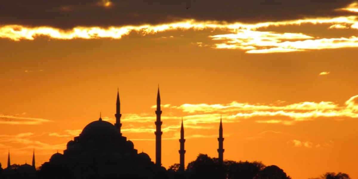 Panen Pahala Waktu Maghrib di Bulan Ramadhan