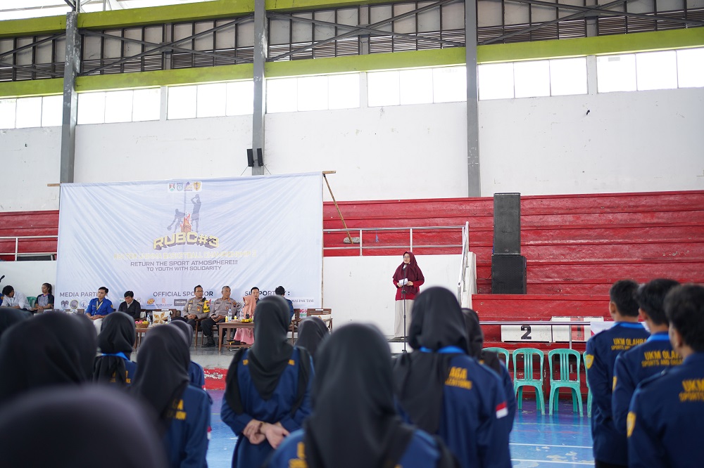 Ratusan Siswa SMA se-Kedu Meriahkan Rektor UNIMMA Basketball Championship Ke-3 di GOR Samapta Kota Magelang