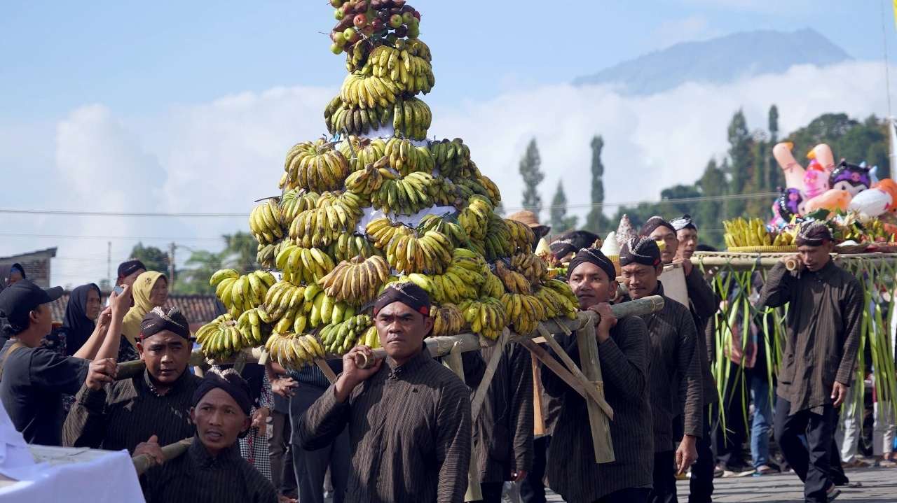 Tradisi Open Punden di Umbul Jumprit: Harmoni Budaya, Air Suci, dan Wisata Religi di Temanggung
