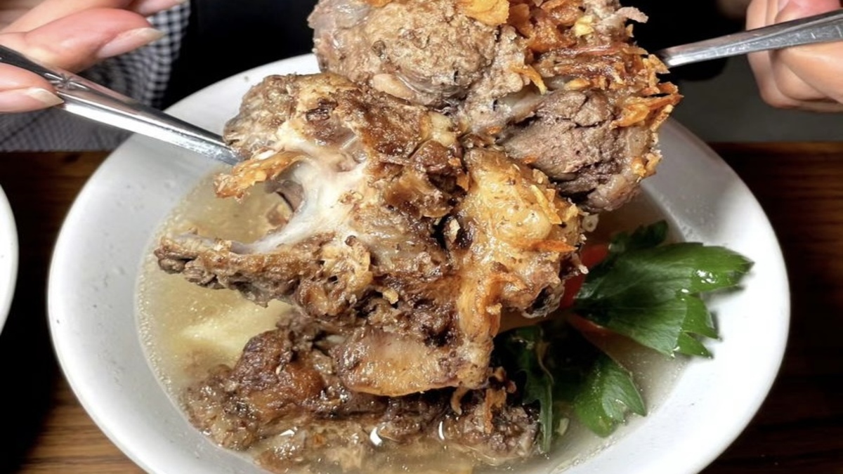 Warung Kanjeng Mami Magelang, Nikmati Sop Iga dan Buntut Murah Meriah Cocok Buat Musim Hujan!