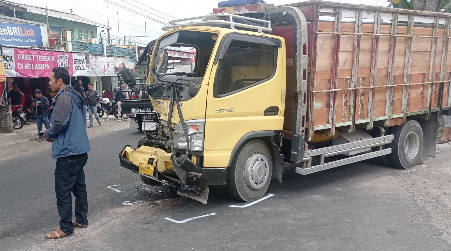 5 Kendaraan Terlibat Laka Karambol di Wonosobo, Mobil Anvaza Sampai Ringsek