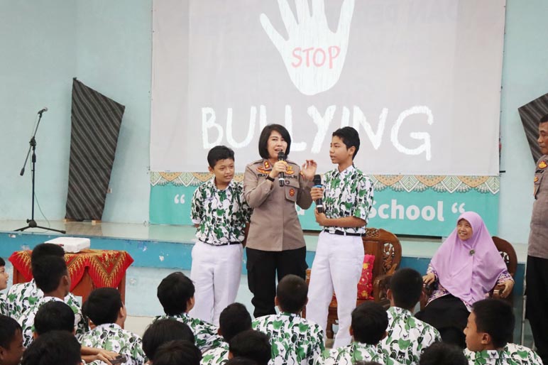 Cegah Bullying, Kapolres Magelang Kota Beri Penyuluhan ke Siswa SMPN 2 Kota Magelang