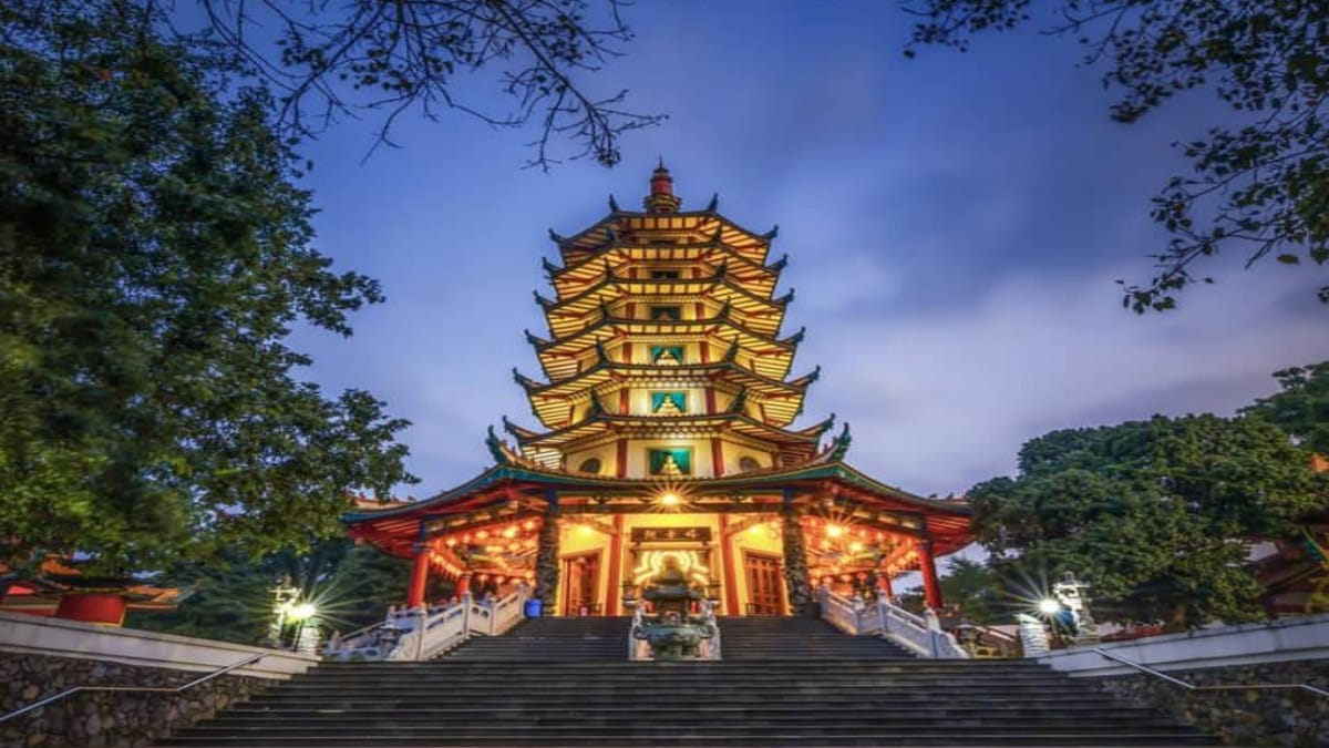 Pagoda Avalokitesvara Jadi Tempat Peribadatan Sekaligus Destinasi Wisata Gratis di Semarang