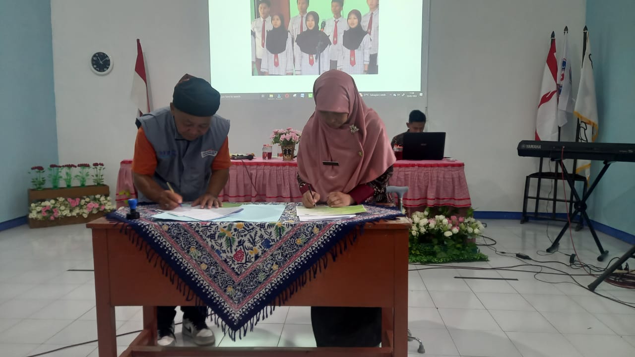 Program Sister School, SMPN 2 Magelang Terima Kunjungan SMPN 7 Probolinggo