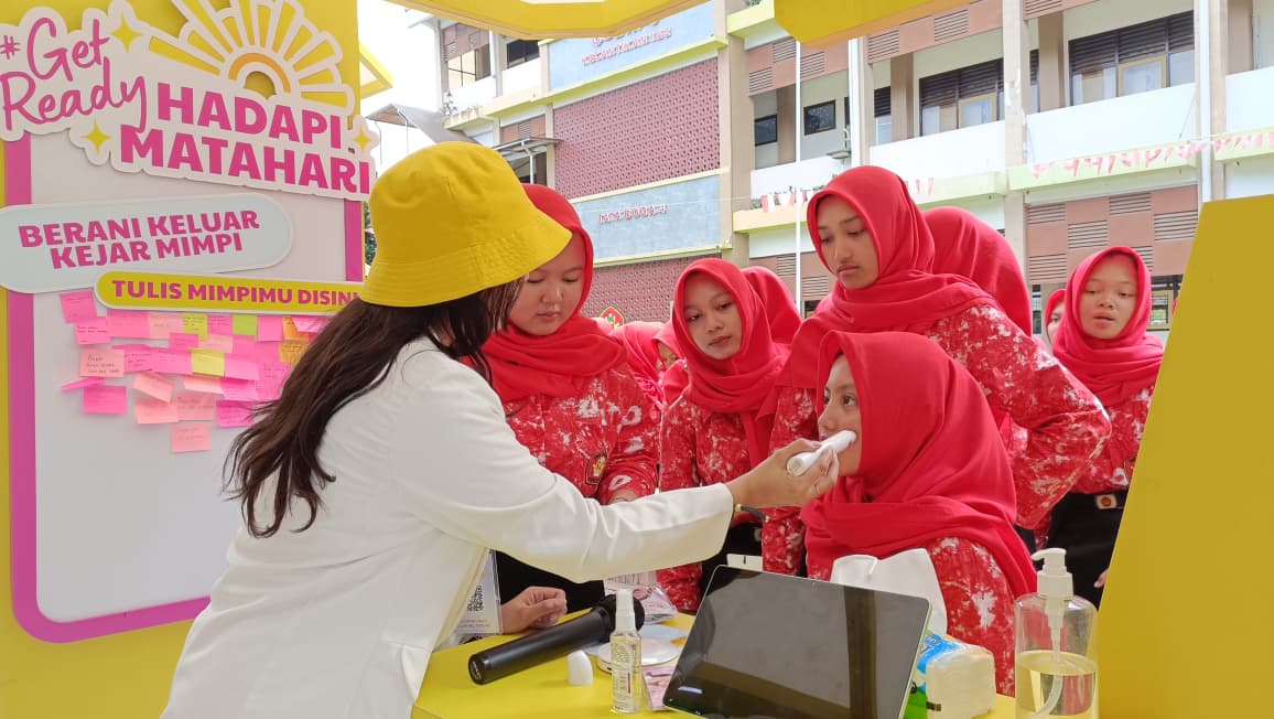 Glow and Lovely Edukasi Perawatan Wajah untuk Siswa SMK Negeri 3 Magelang