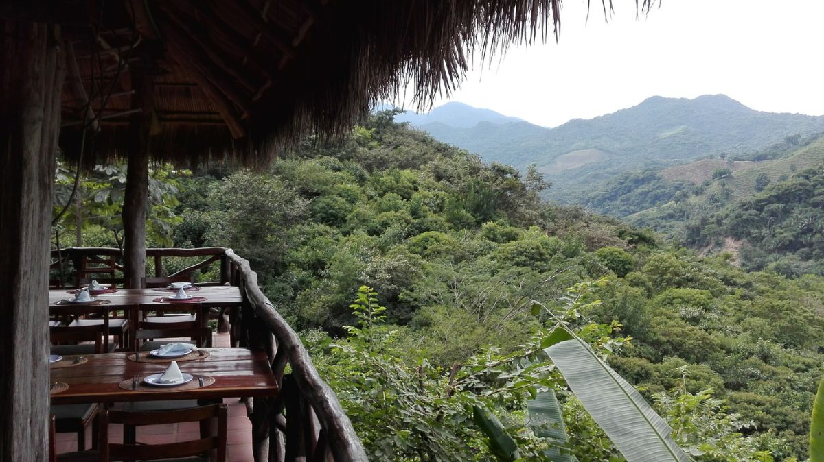 6 Rekomendasi Tempat Makan Dekat Borobudur yang Memiliki Pemandangan Alam Nan Indah