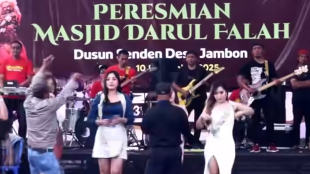 Biduan Diduga Tampil di Ajang Peresmian Masjid Temanggung, Netizen: Gak Ada yang Negur?