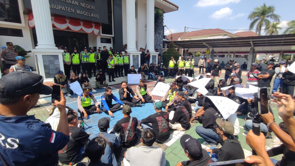 Warga Wonogiri Magelang Tuntut Kades Diproses Hukum Terkait Dana Desa