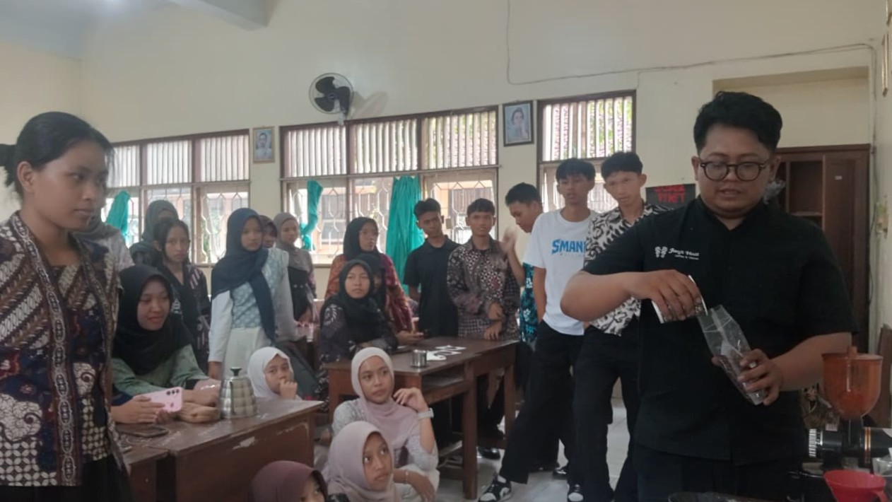Bekali Keterampilan Kerja Siswa, SMAN 5 Magelang Luncurkan Program SMA Mantap