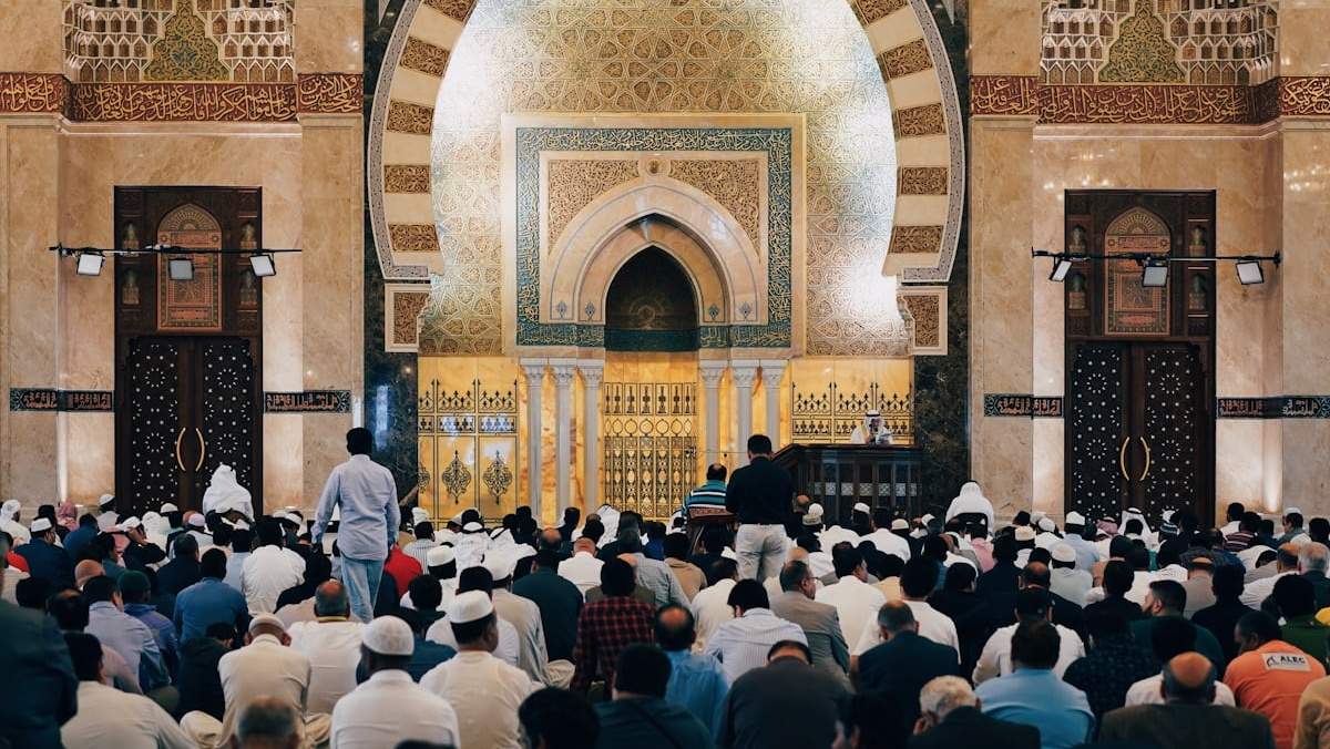 5 Cara Membiasakan Anak Salat Tarawih di Bulan Ramadan