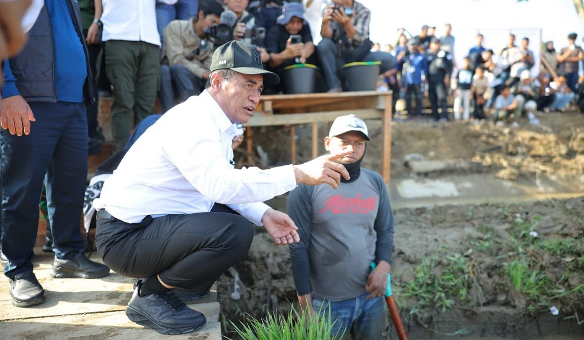 Mentan Amran: Padat Karya Kunci Pemulihan Pertanian Pascabencana, Petani Dilibatkan Langsung