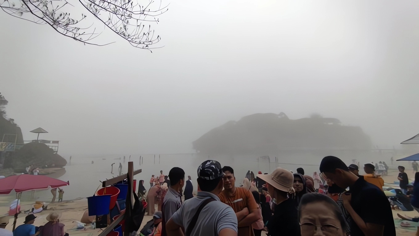 Aneh! Pantai di Gunungkidul Diselimuti Kabut Tebal dan Suhu yang Dingin, Ini Penjelasan BMKG