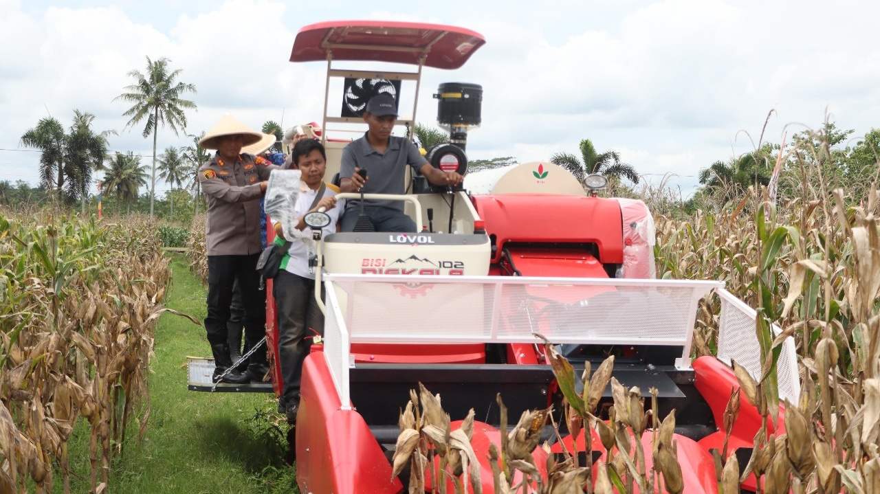 Teknologi Modern Dongkrak Hasil Panen Jagung di Purworejo, Kapolres: Bukti Sinergi dan Efisiensi