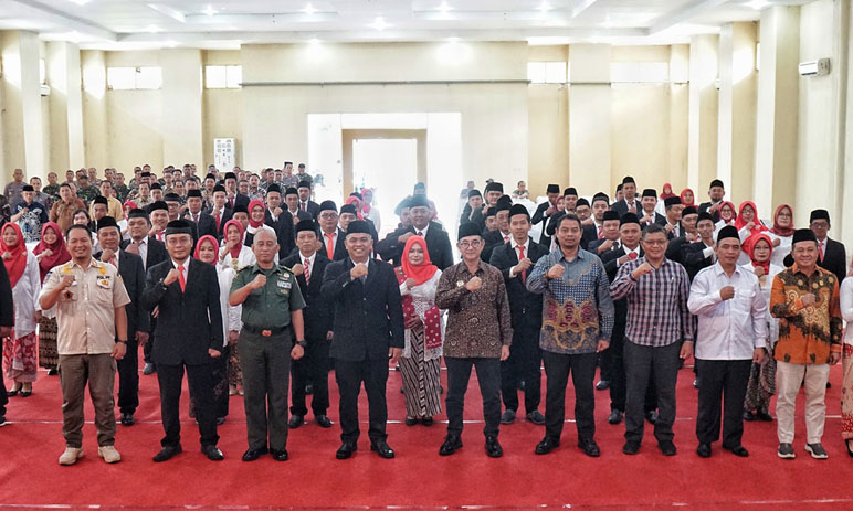 63 Anggota Panwascam Pilkada 2024 Kabupaten Magelang Resmi Dilantik 