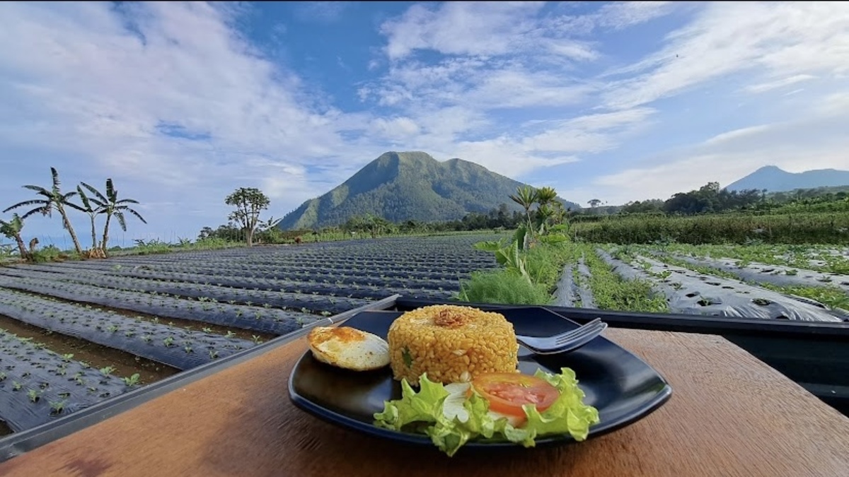 SENJA PAGI Cafe and Glamping di Magelang, menjadi Salah Satu Rekomendasi Cafe View Terindah Lho!