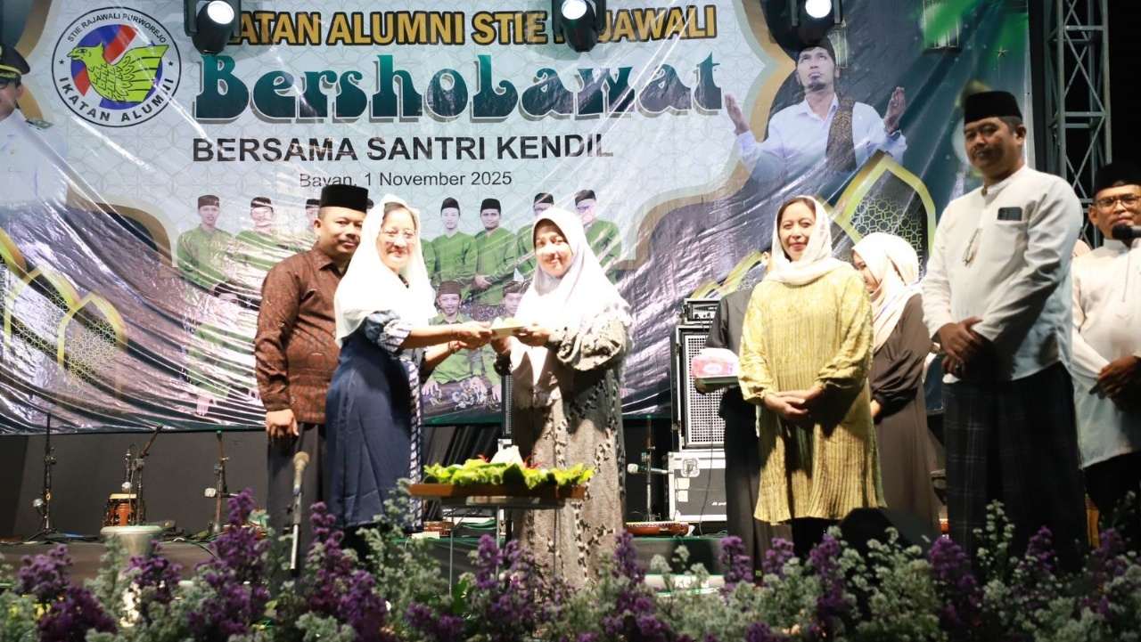 Ikatan Alumni STIE Rajawali Bersholawat, Bupati Purworejo Dorong Masyarakat Religius dan Berdaya Saing