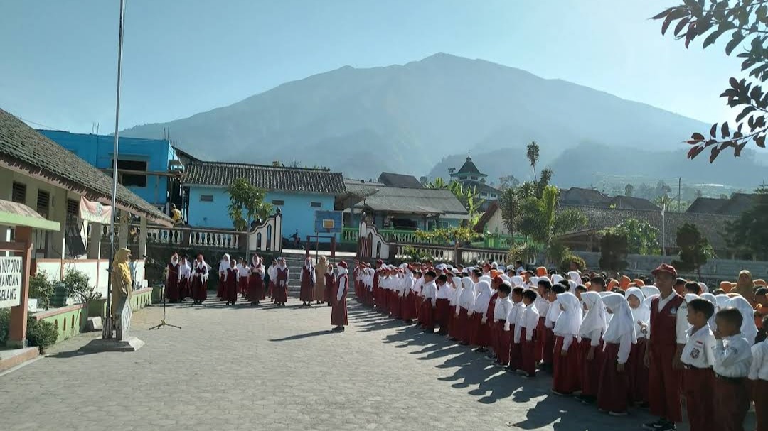 5 Sekolah di Sawangan Magelang yang Punya Pesona Pegunungan! dari Gunung Merbabu hingga Merapi