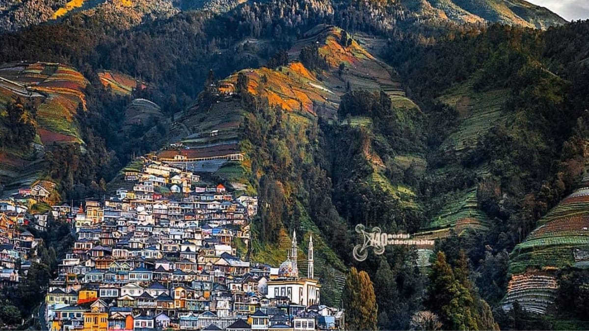 Melihat Indahnya Nepal Van Java, Tujuan Wisata Magelang yang Wajib Kamu Kunjungi!