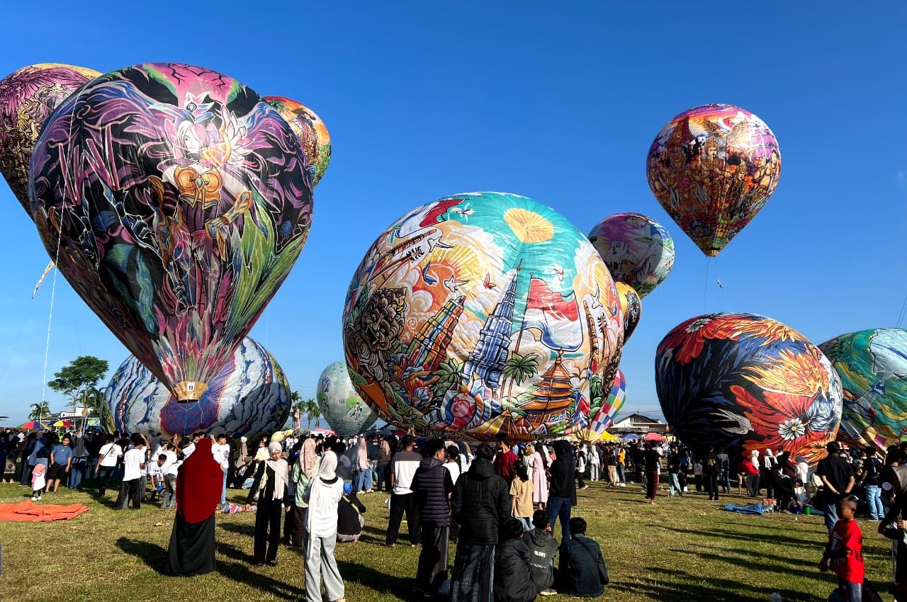 Festival Balon Udara Wonosobo 2026 Diserbu Ribuan Wisatawan