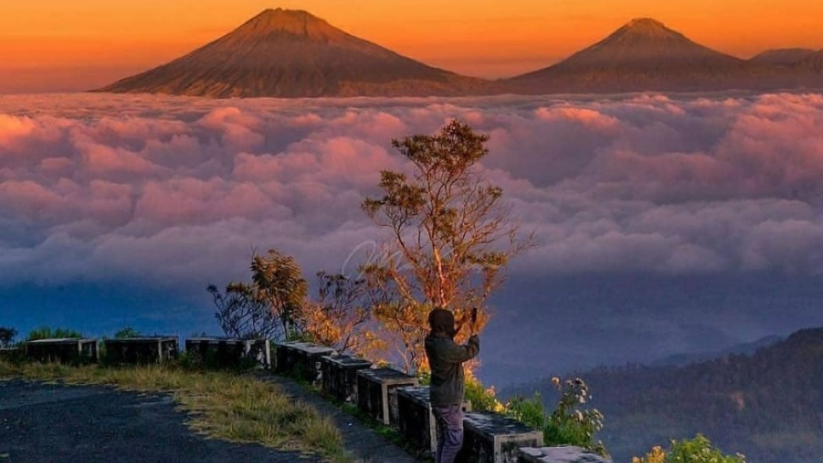 Gunung Telomoyo Salah Satu Gunung Yang Bisa Di Daki Menggunakan Kendaraan!