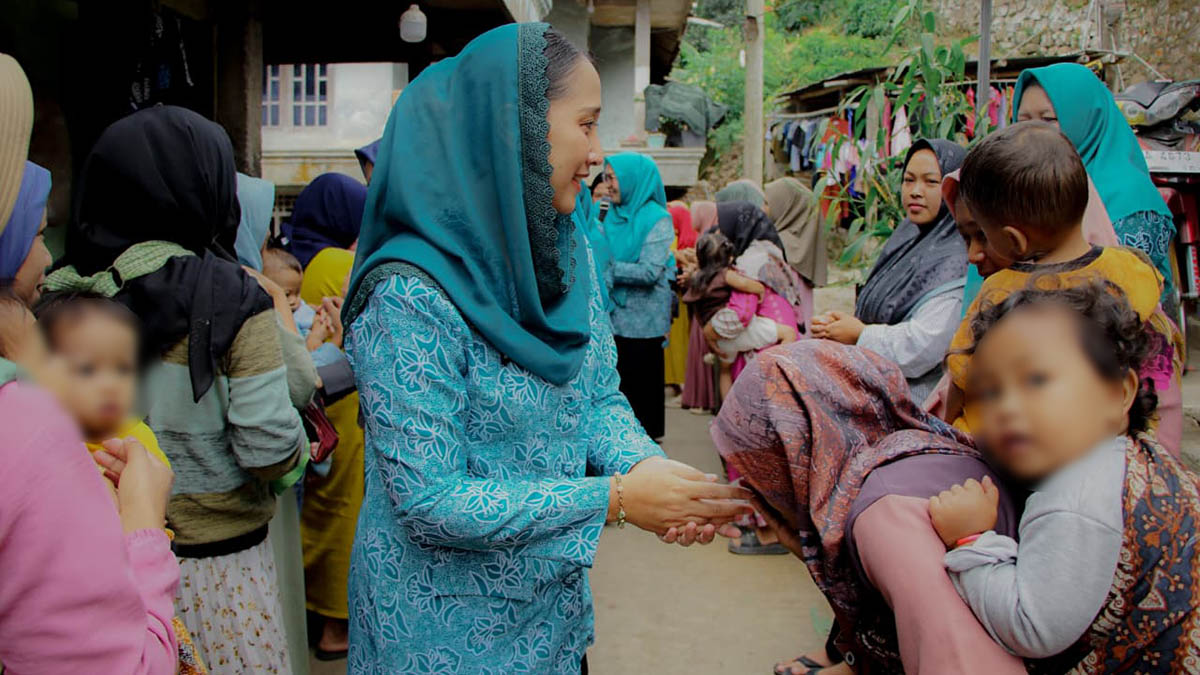 PKK Kabupaten Magelang Salurkan Bantuan Sanitasi dan Dana Stunting di Ngepanrejo