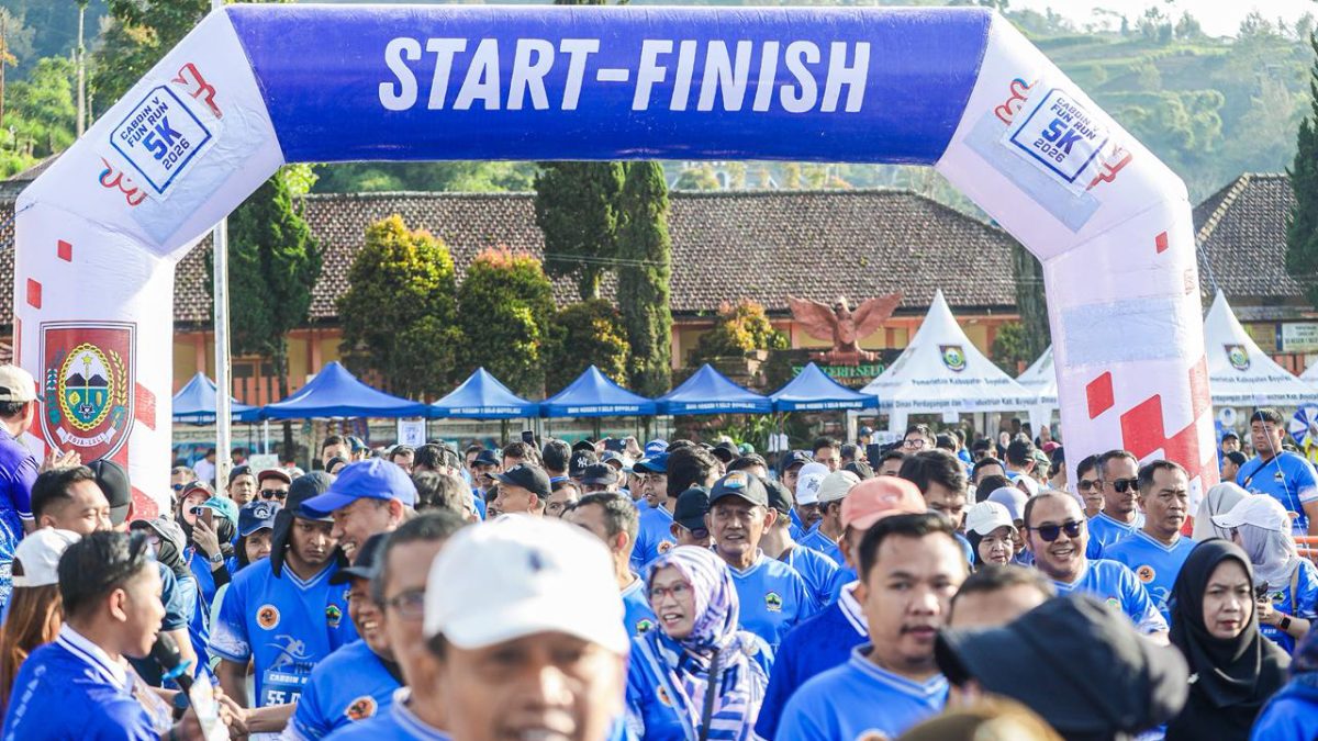 Peringati Hardiknas, Ribuan Guru Ikuti Cabdin V Fun Run 5K di Selo Boyolali