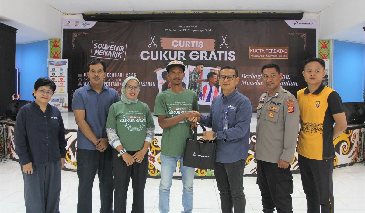 Berdayakan Warga Lokal, PEP Sangasanga Field dan PHSS Gelar Program “CurTis: Cukur Gratis” Jelang Idulfitri