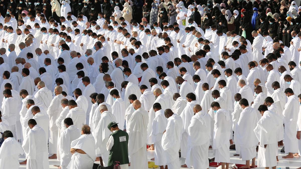 6 Adab Menghadiri Shalat Jumat yang Perlu Diamalkan