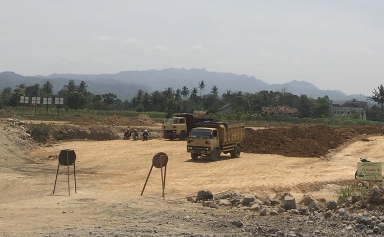 Proyek Jalan Tol Sudah Berjalan, Ganti Rugi Lahan Dusun Curah di Magelang Belum Terselesaikan