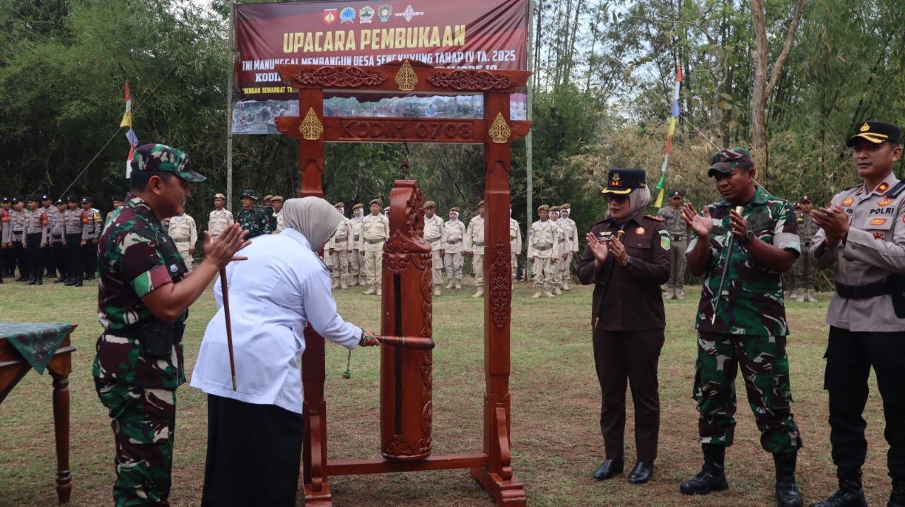 TMMD Sengkuyung di Purworejo, TNI Bangun Jalan dan Rumah Warga di Kalinongko